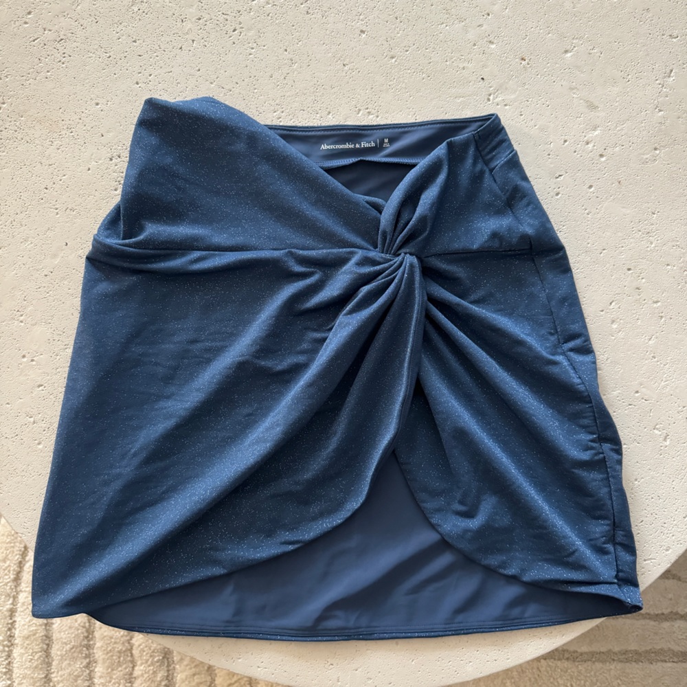 Abercrombie - NWOT mini skirt swim sarong